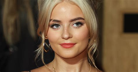 Coronation Streets Millie Gibson stuns in cut